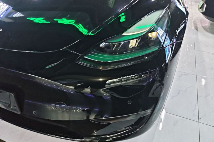 Tesla Model Y 2023 immagine di auto #23