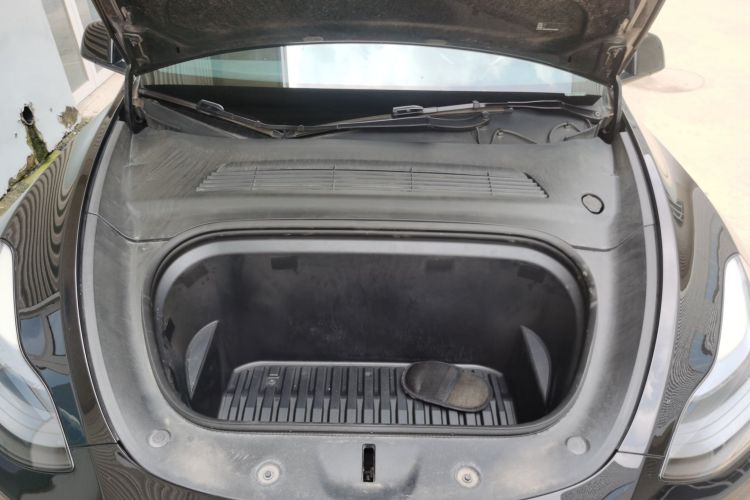 Tesla Model Y 2023 #18 Tesla Model Y 2023 car image #18