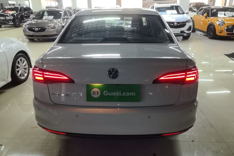 Volkswagen Bora 2019 car image #6