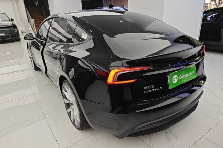 Tesla Model 3 2023 car image #5