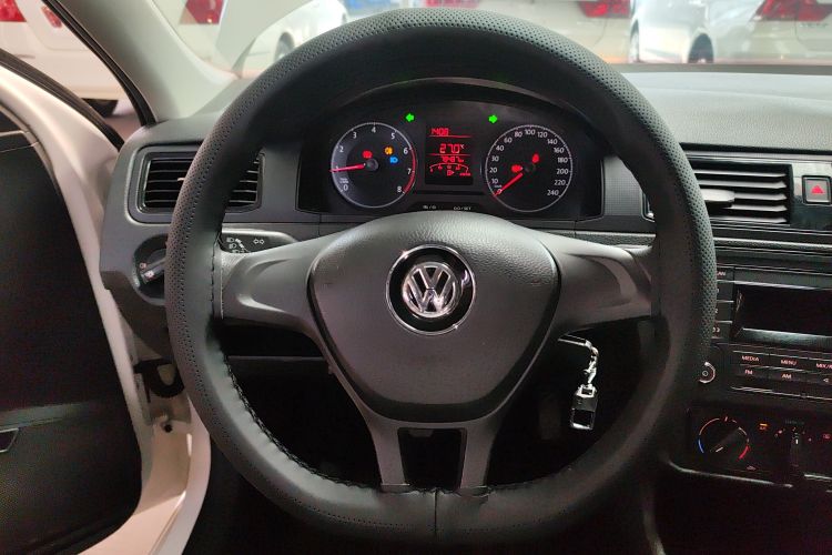 Volkswagen Santana 2019 car image #11