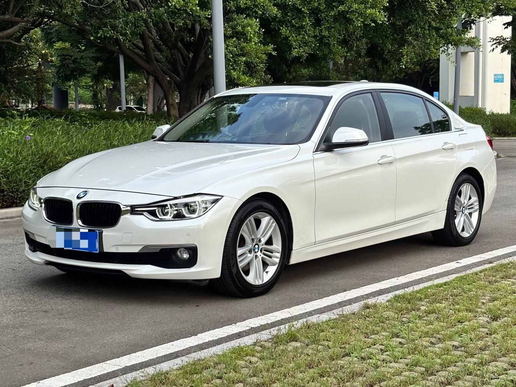BMW 3 Series 2017 BMW 3 Series 2017 car image