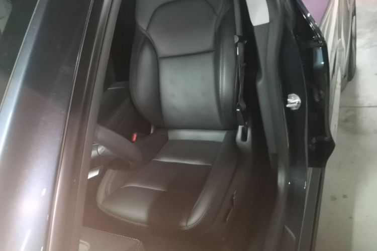 Tesla Model Y 2025 #15 Tesla Model Y 2025 immagine di auto #15