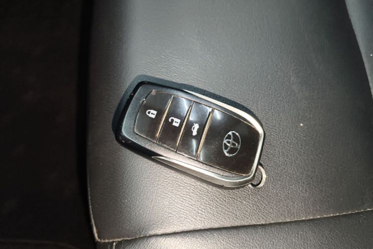 Toyota Corolla 2019 #9 Toyota Corolla 2019 car image #9