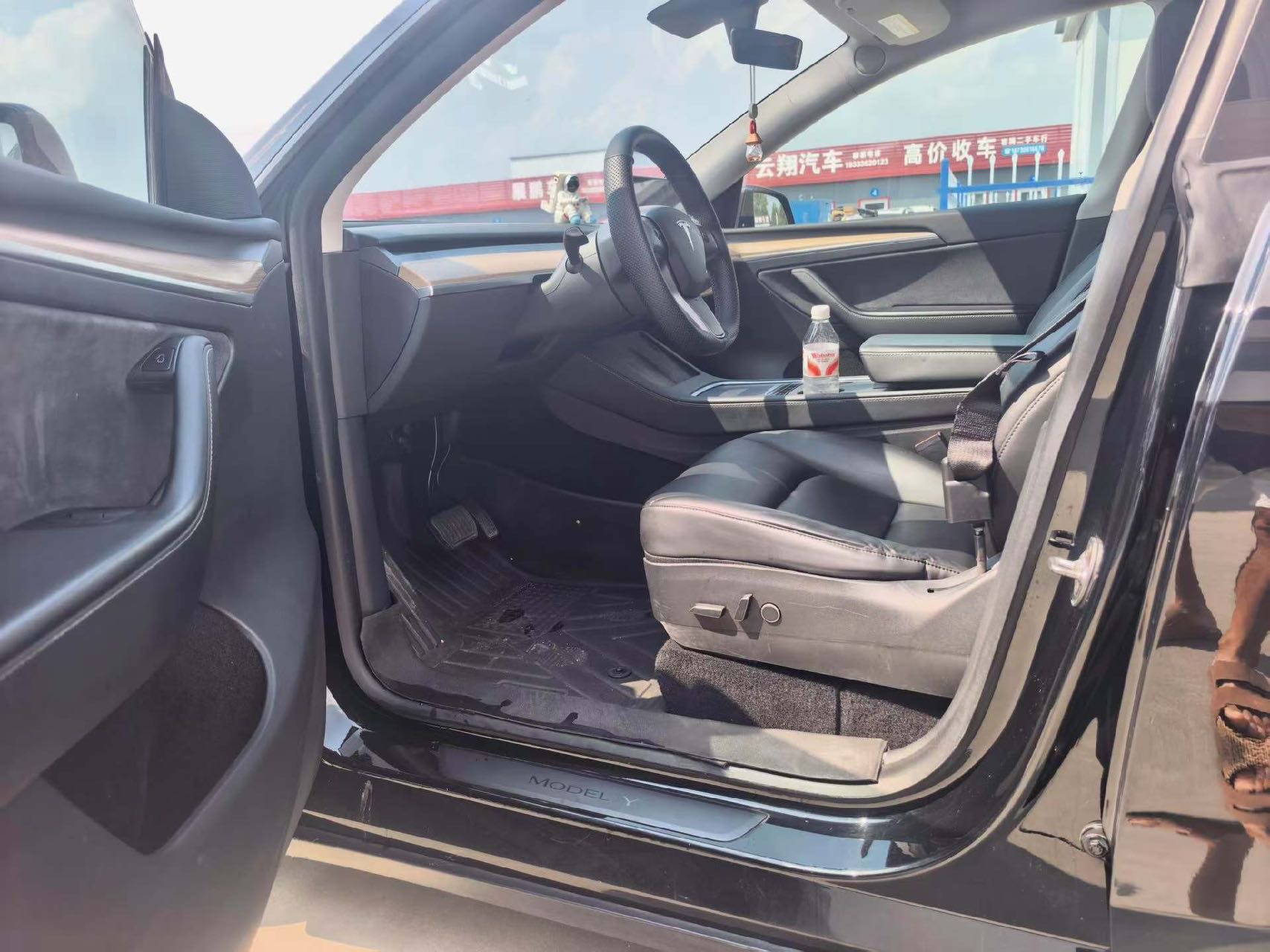 Tesla Model Y 2021 #6 Tesla Model Y 2021 car image #6