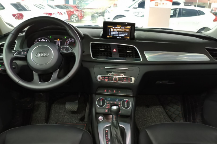 Audi Q3 2017 #10 Audi Q3 2017 car image #10