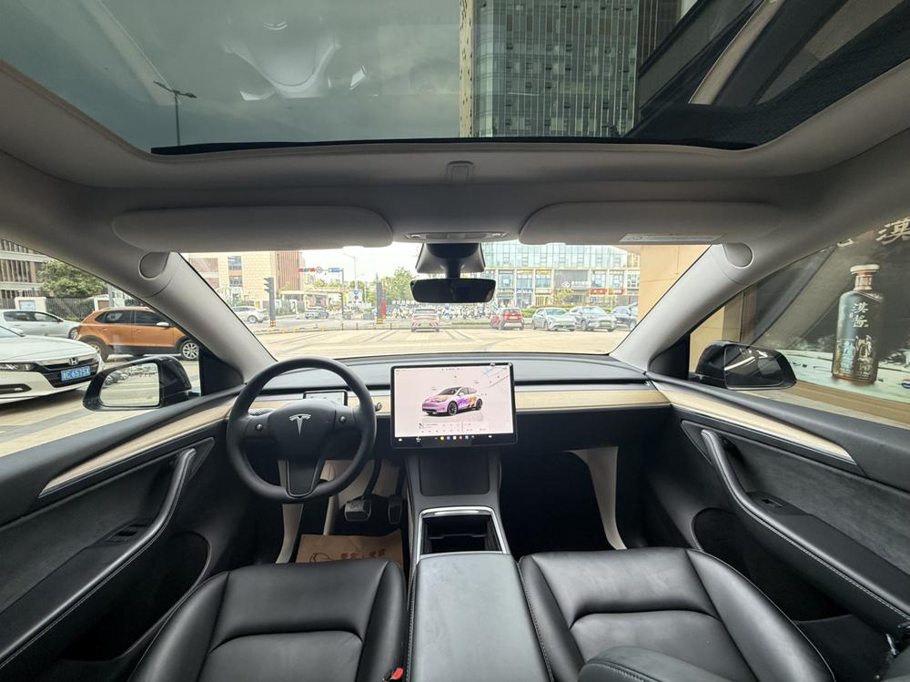 Tesla Model Y 2023 #11 Tesla Model Y 2023 car image #11