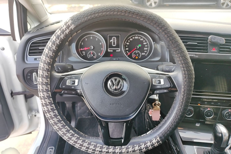 Volkswagen Golf 2019 #11 Volkswagen Golf 2019 car image #11