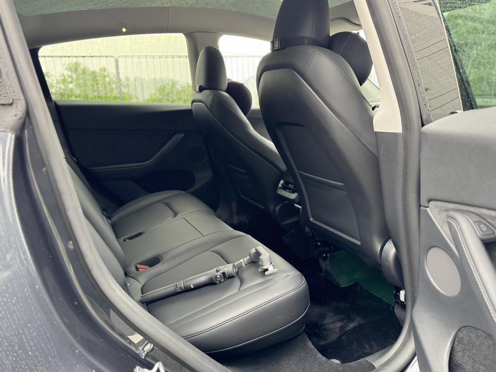 Tesla Model Y 2024 car image #18