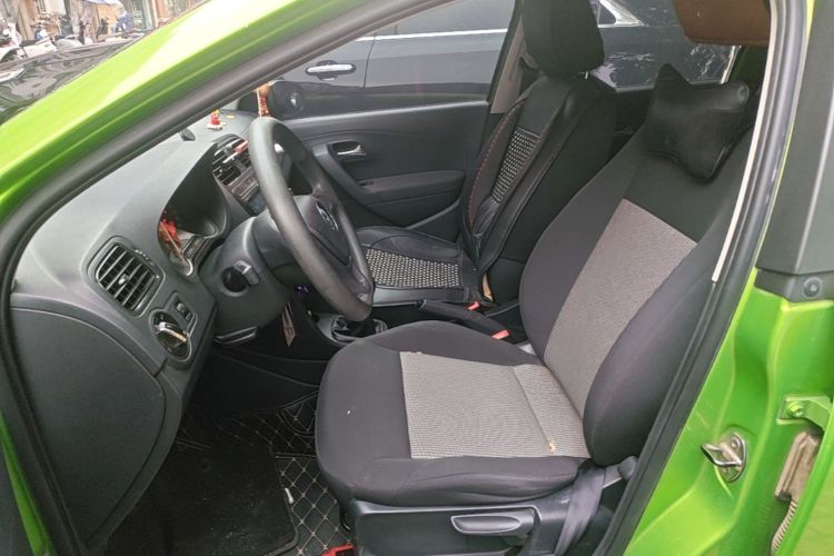 Volkswagen Polo 2016 #15 Volkswagen Polo 2016 car image #15