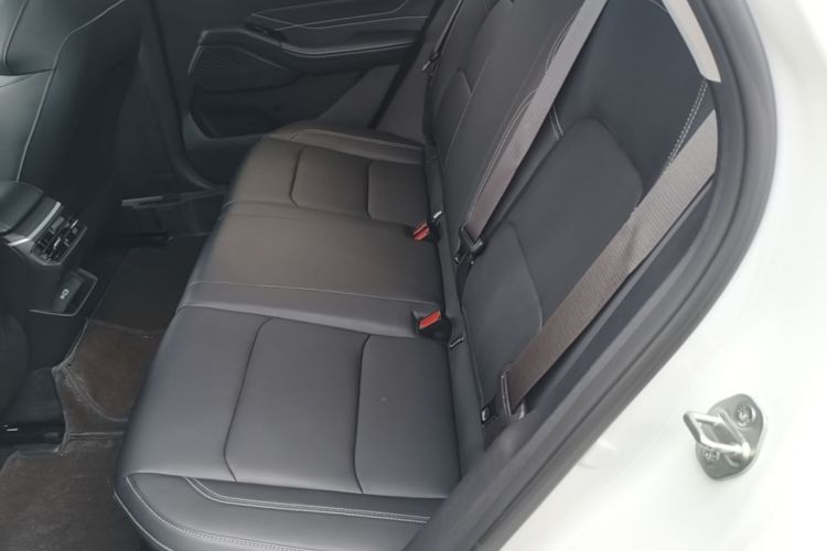 GEELY Emgrand 2025 #17 GEELY Emgrand 2025 immagine di auto #17