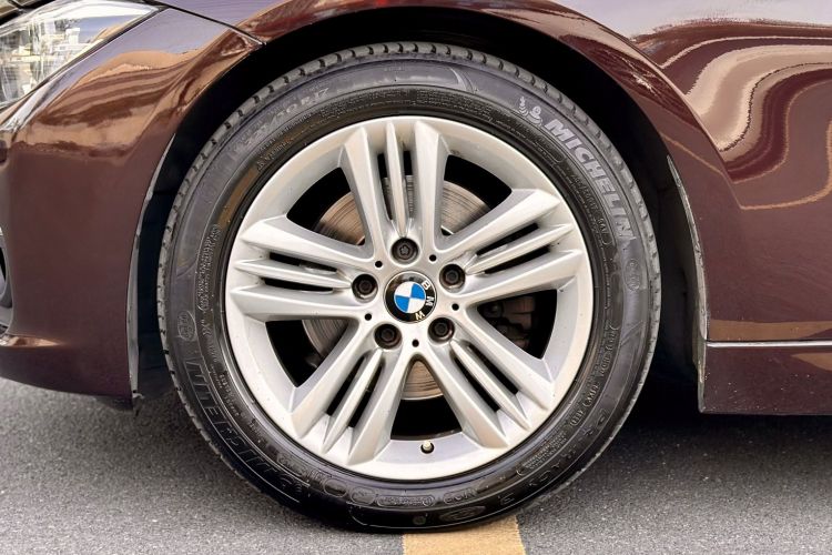 BMW 3 Series 2017 #7 BMW 3 Series 2017 car image #7