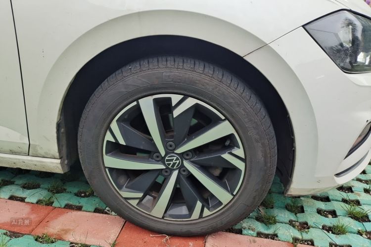 Volkswagen Polo 2021 car image #9