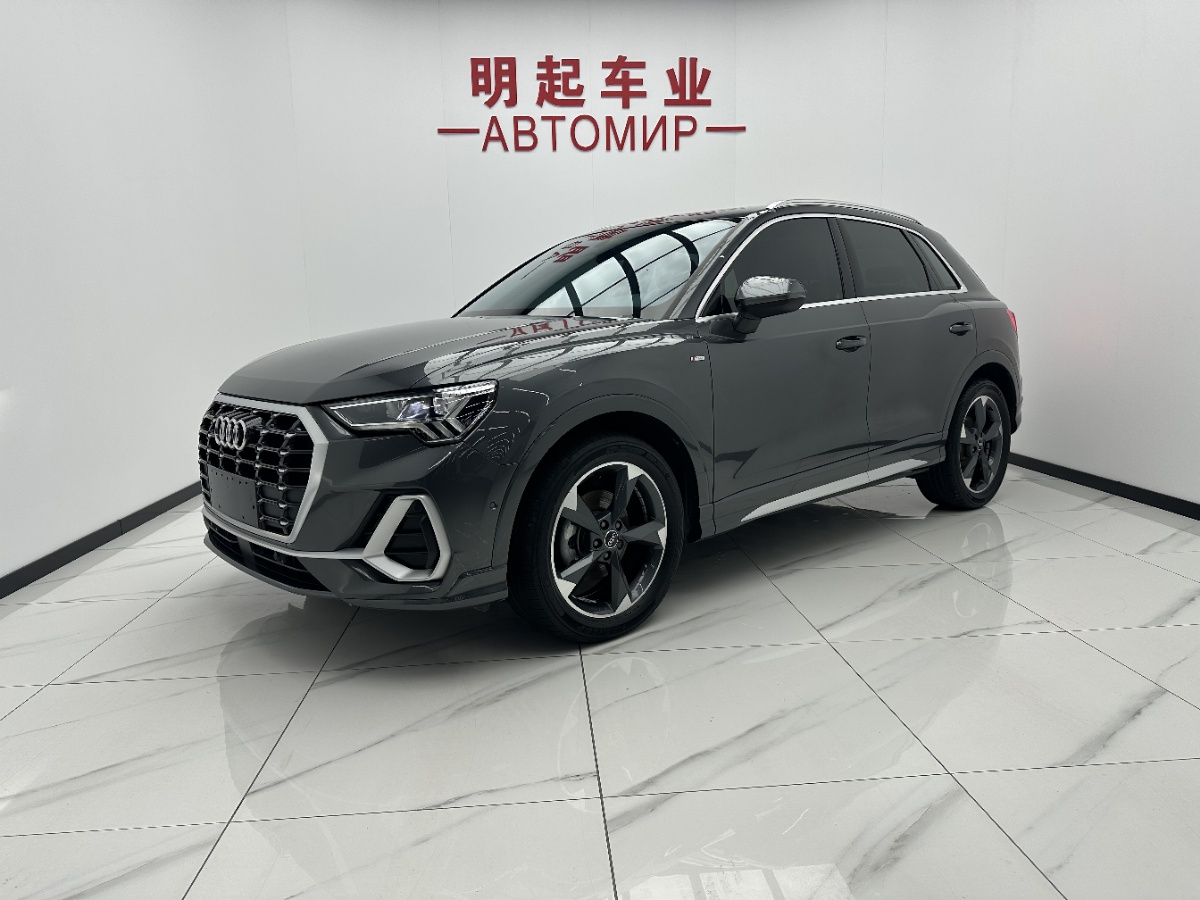 Audi Q3 2022 car image 