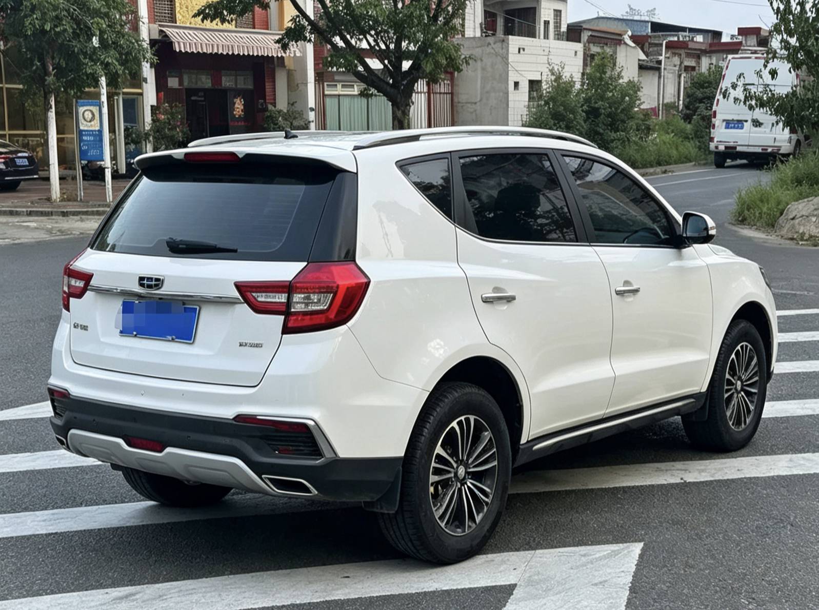 GEELY Vision X6 2018 car image #3