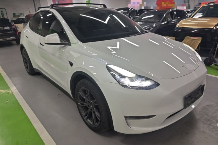 Tesla Model Y 2024 car image #4