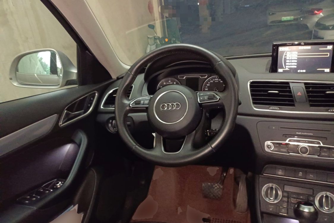 Audi Q3 2014 #22 Audi Q3 2014 car image #22