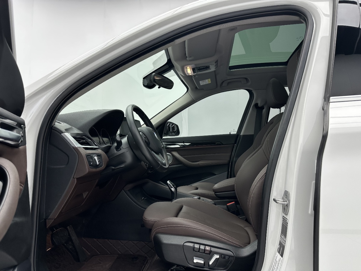 BMW X1 2022 #5 BMW X1 2022 صورة سيارة #5