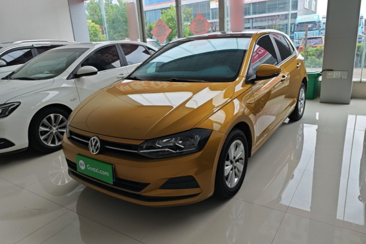 Volkswagen Polo 2020 car image #2