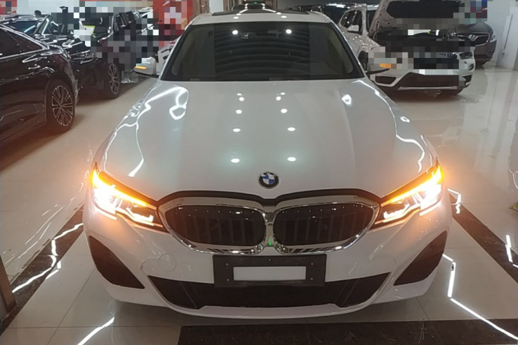 BMW 3 Series 2021 car image #3