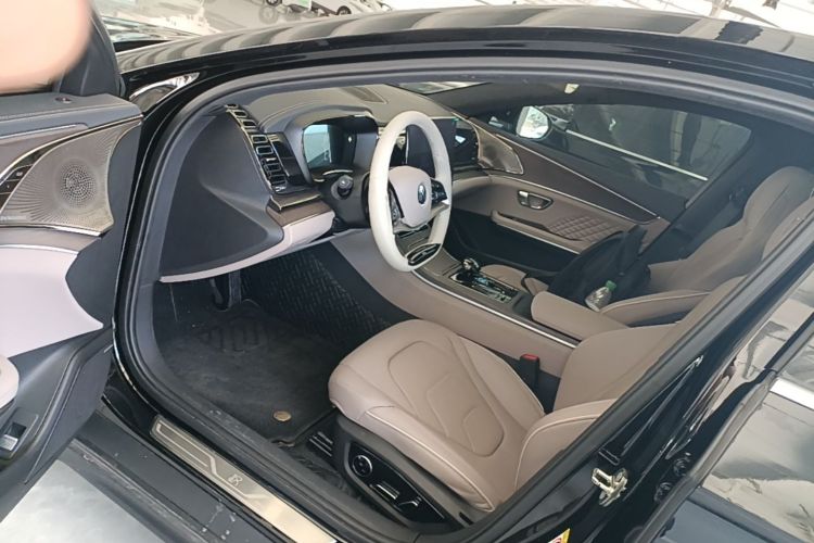 BYD Han 2024 car image #12