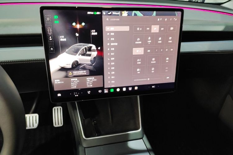Tesla Model Y 2025 #17 Tesla Model Y 2025 car image #17