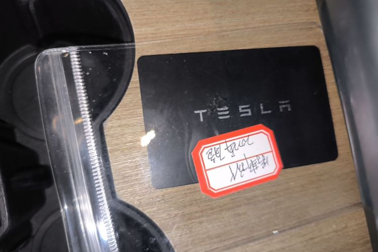 Tesla Model Y 2022 #14 Tesla Model Y 2022 car image #14