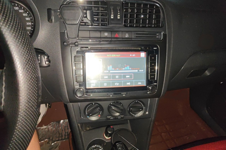 Volkswagen Polo 2016 #17 Volkswagen Polo 2016 car image #17