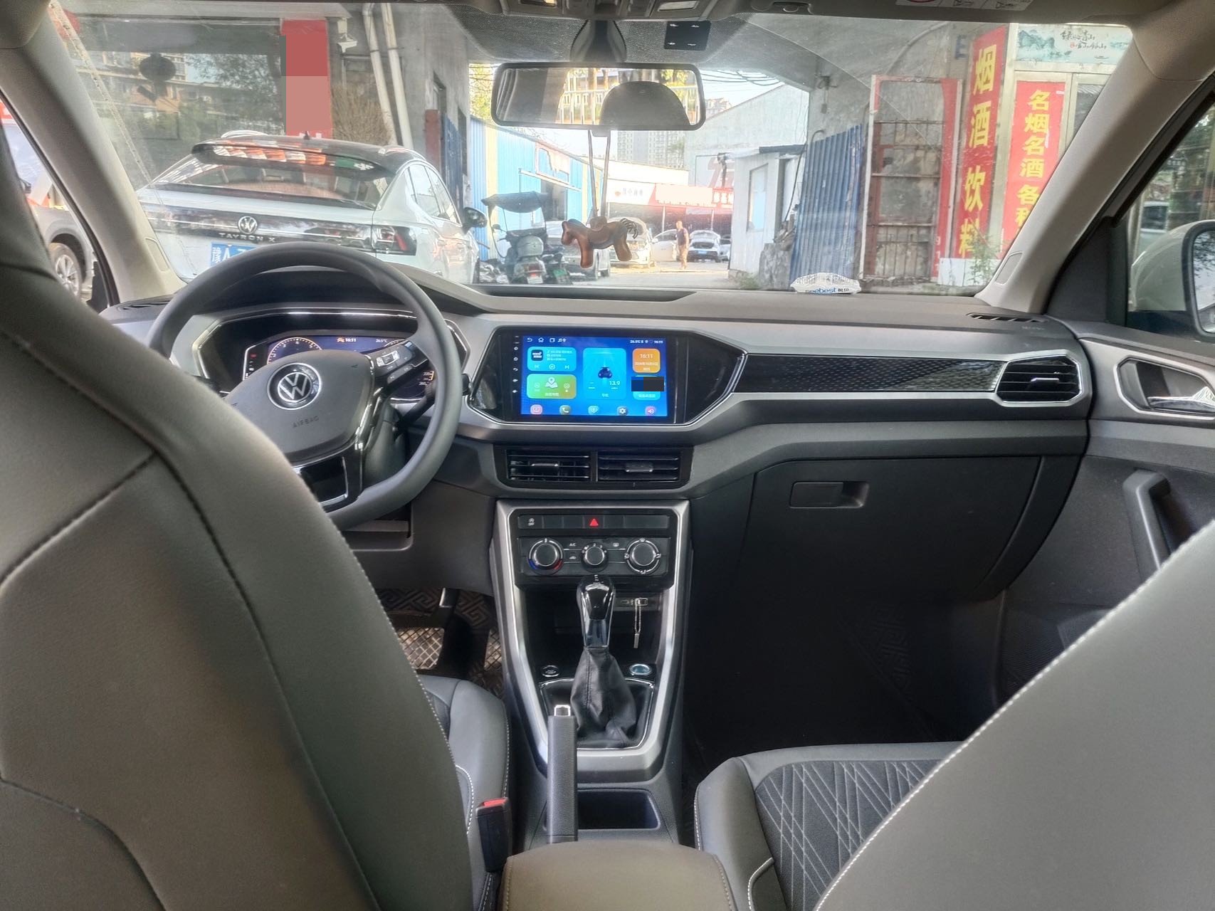 Volkswagen T-Cross 2023 car image #6