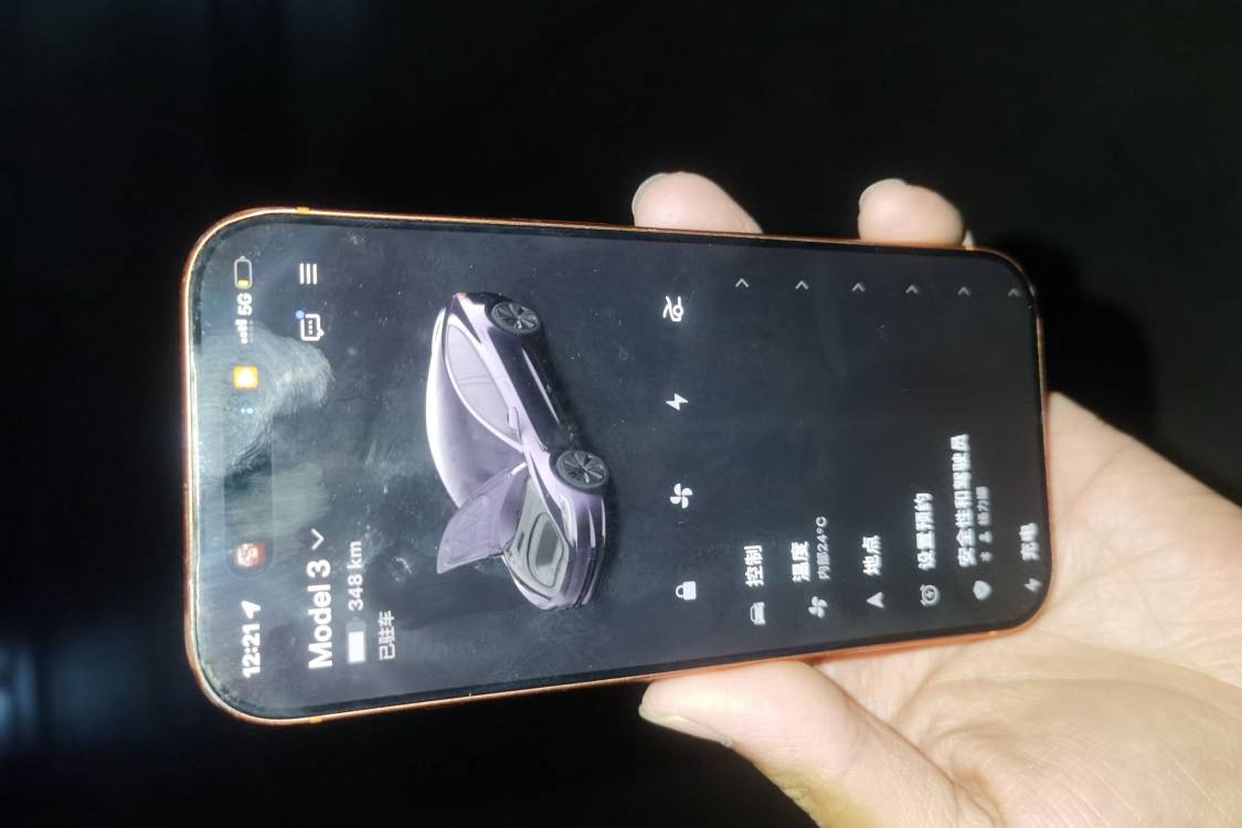 Tesla Model 3 2025 car image #28