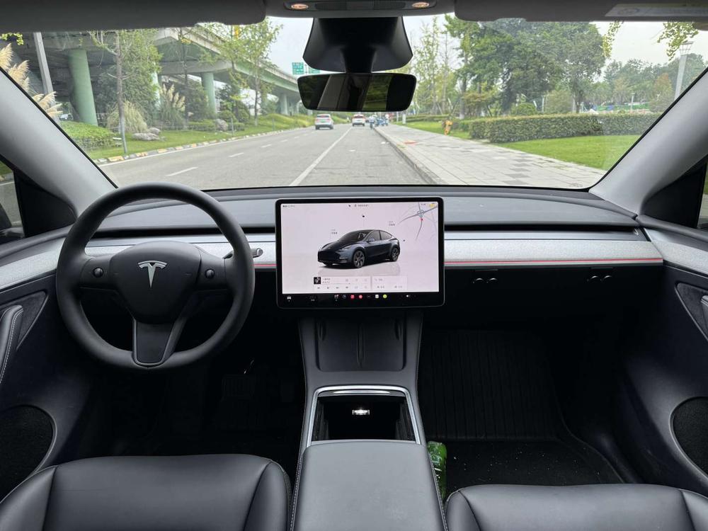 Tesla Model Y 2024 #7 Tesla Model Y 2024 immagine di auto #7