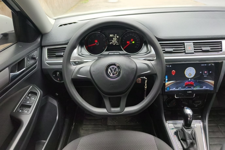 Volkswagen Bora 2021 car image #11