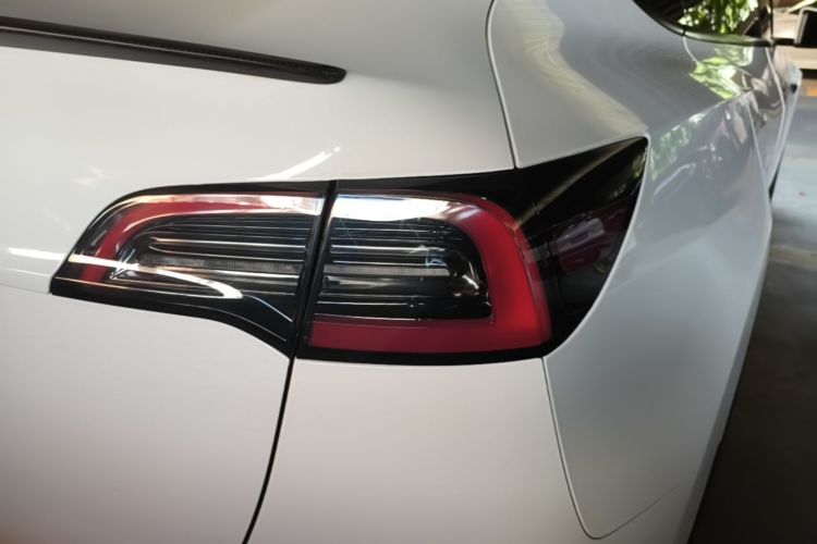 Tesla Model Y 2022 #8 Tesla Model Y 2022 car image #8