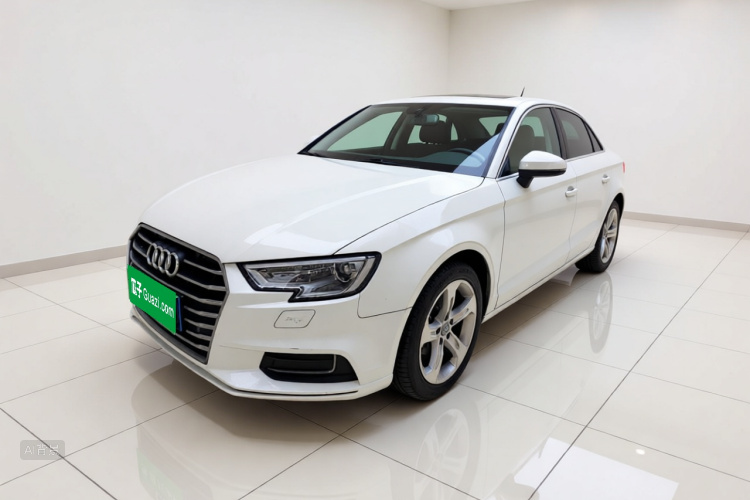 Audi A3 2019 car image #2