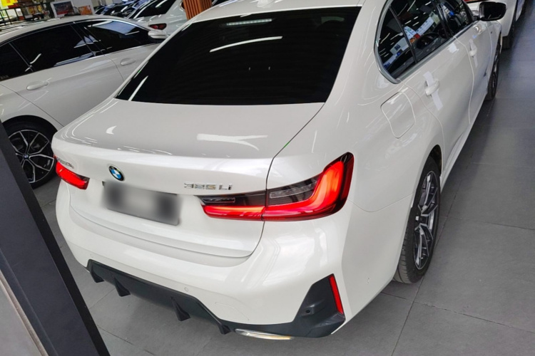 BMW 3 Series 2023 car image #4