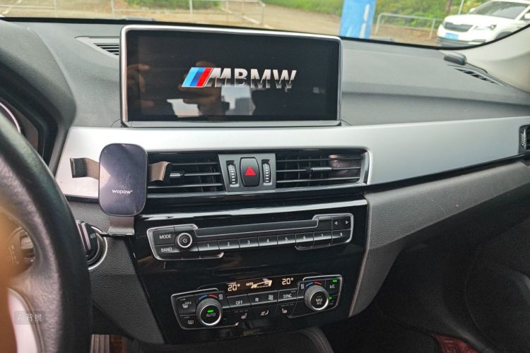 BMW X1 2017 #15 BMW X1 2017 immagine di auto #15