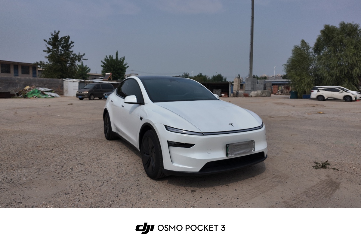 Tesla Model Y 2026 #6 Tesla Model Y 2026 car image #6