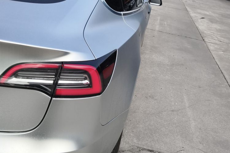 Tesla Model 3 2020 car image #8