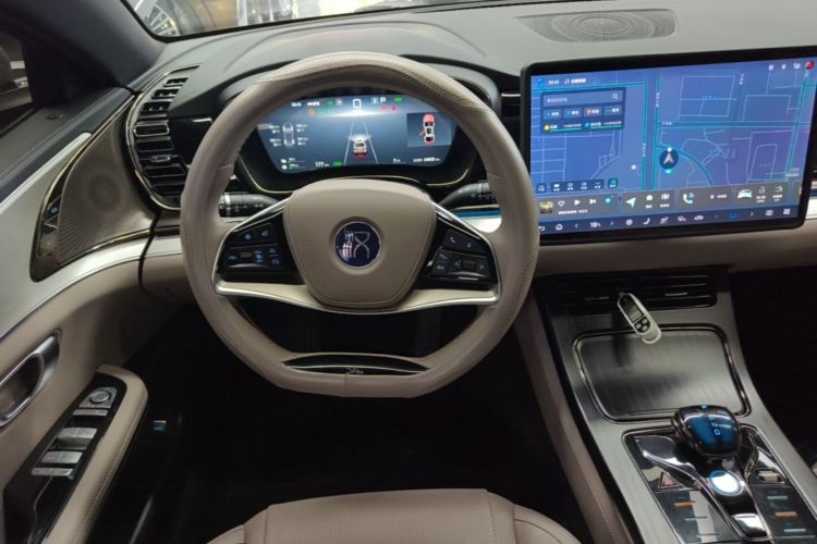 BYD Han 2024 immagine di auto #15