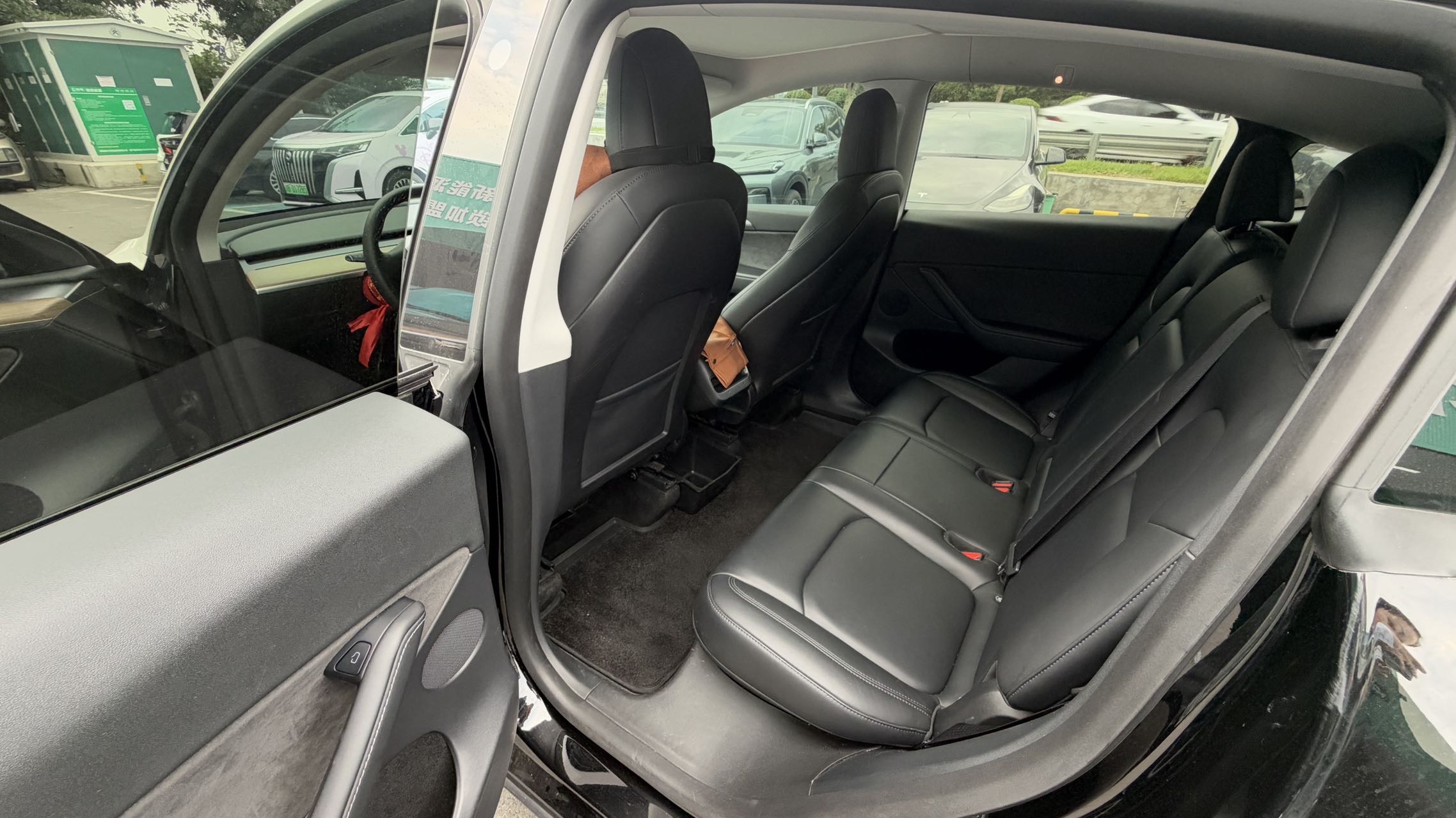 Tesla Model Y 2021 immagine di auto #5