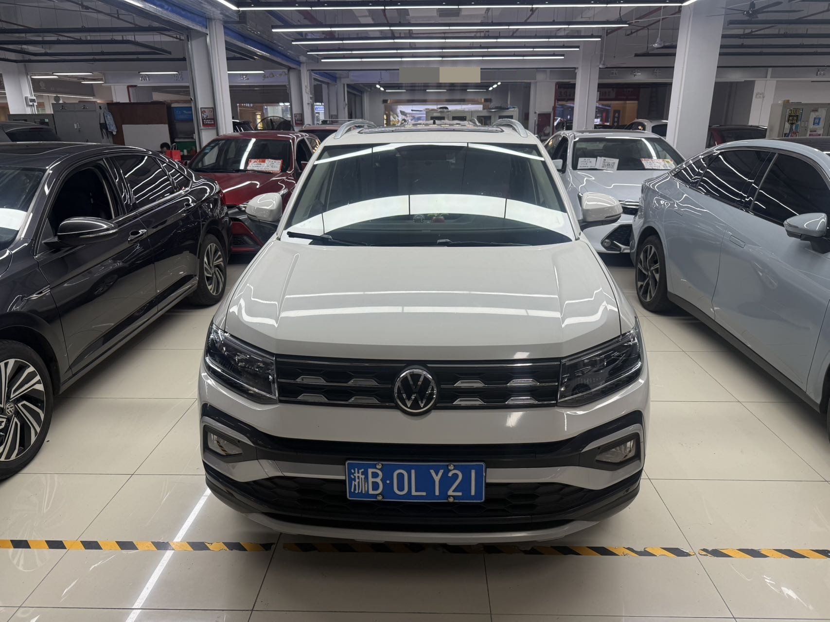Volkswagen T-Cross 2021 #5 Volkswagen T-Cross 2021 car image #5