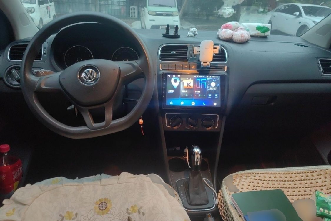 Volkswagen Polo 2015 #23 Volkswagen Polo 2015 car image #23