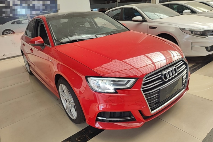 Audi A3 2019 car image #4