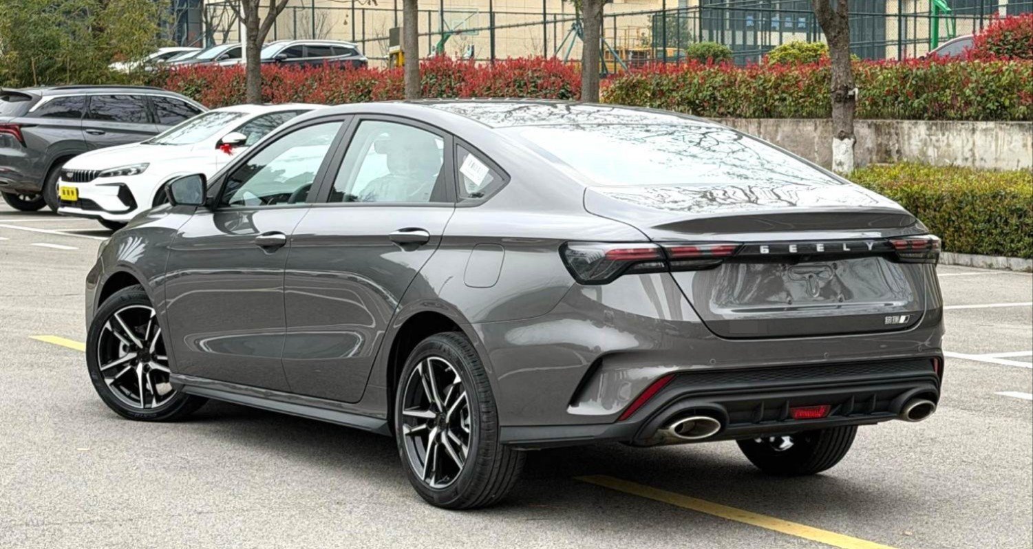 GEELY Binray 2026 image de voiture #8