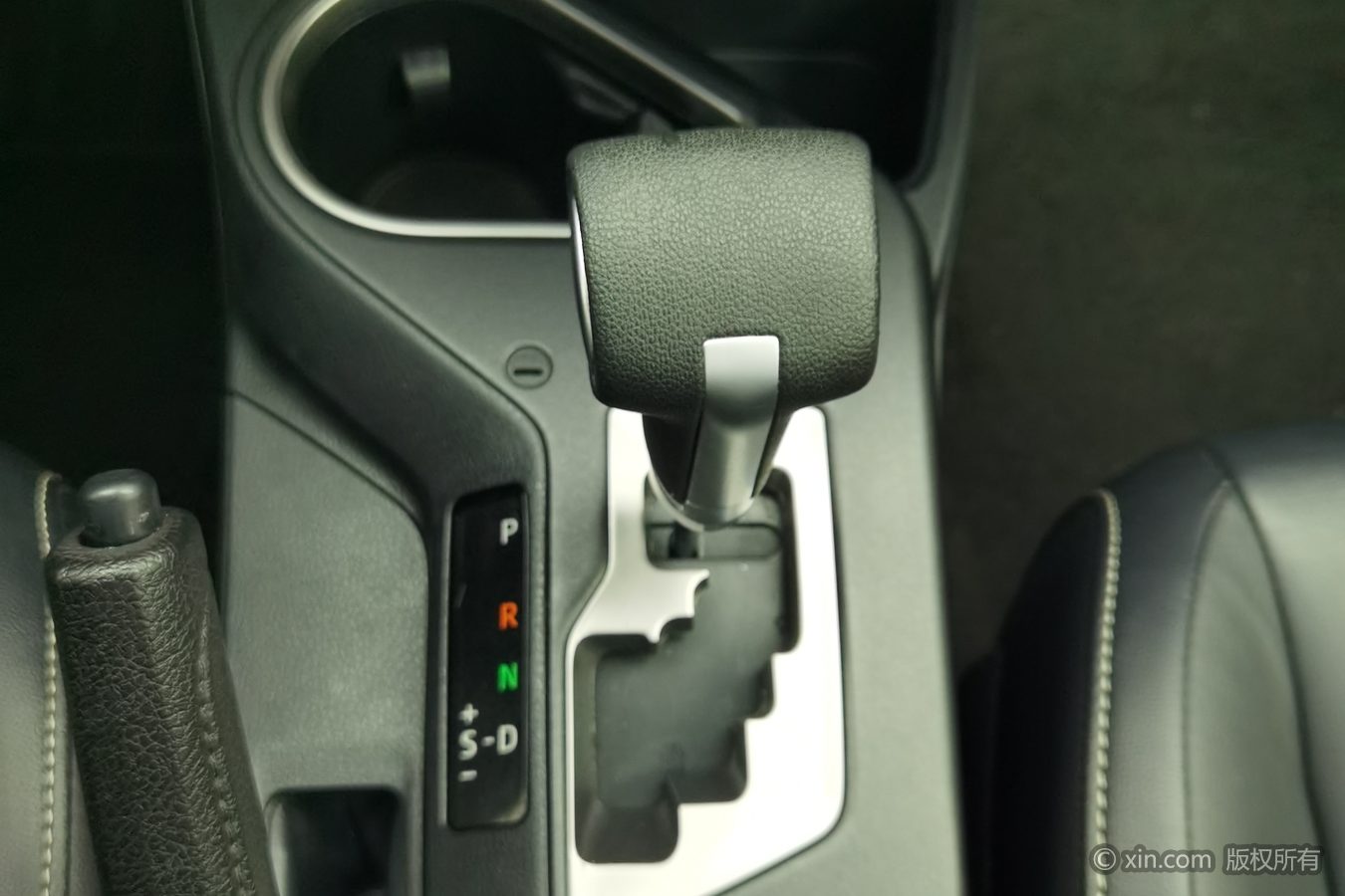 Toyota RAV4 2018 #14 Toyota RAV4 2018 car image #14