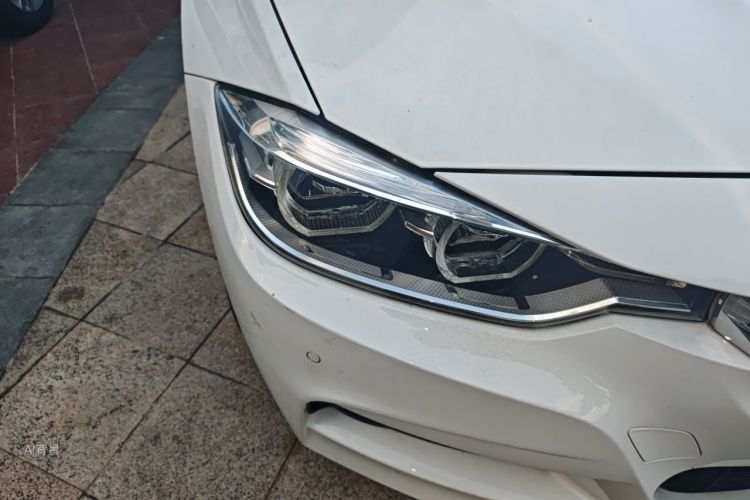 BMW 3 Series 2018 #8 BMW 3 Series 2018 car image #8