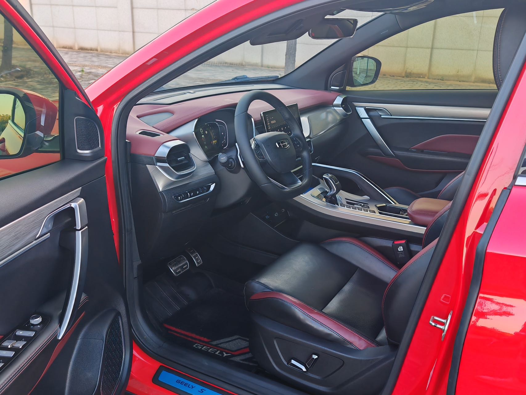 GEELY Coolray 2019 #7 GEELY Coolray 2019 car image #7