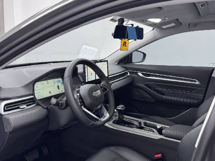 GEELY Emgrand 2025 #9 GEELY Emgrand 2025 car image #9