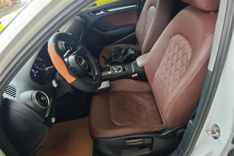 Audi A3 2018 car image #15