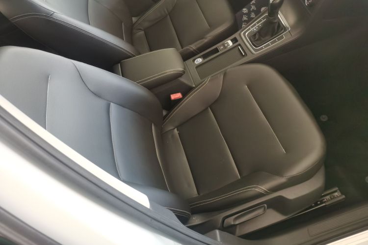 Volkswagen Golf 2016 imagen de coche #24